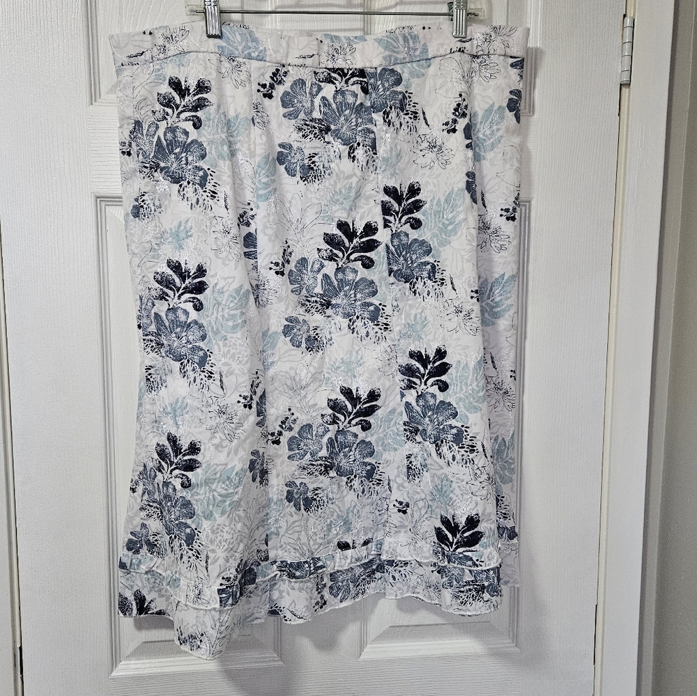 Embroidered floral skirt